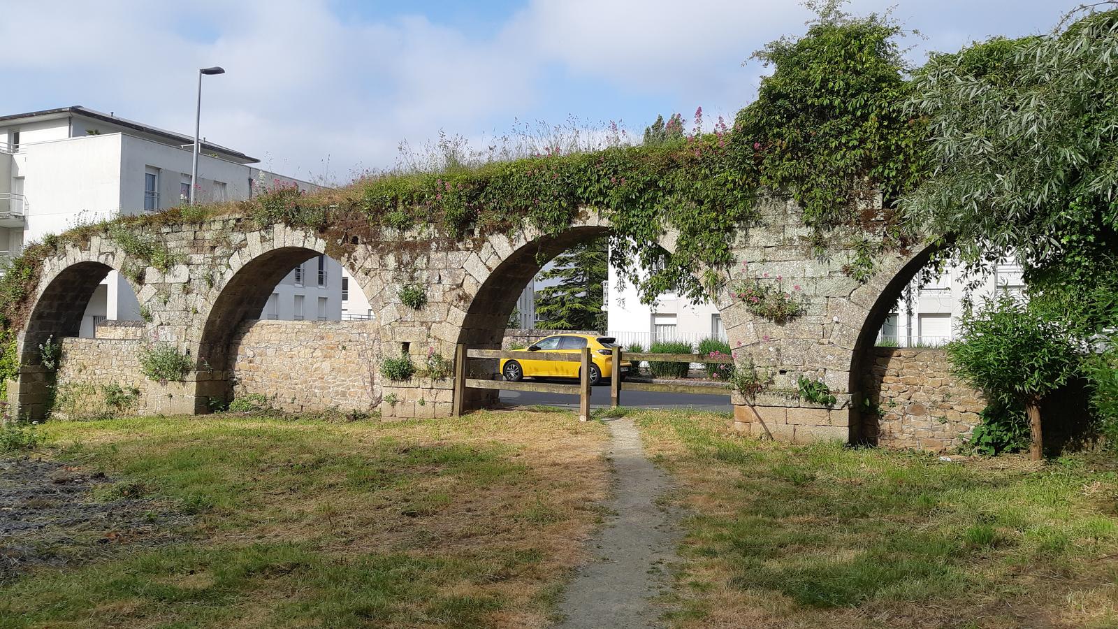 Ancien aqueduc